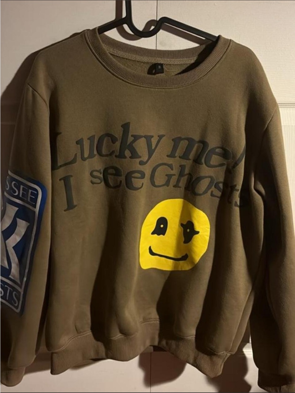'Lucky Me I See Ghosts' brown Graphic Sweater